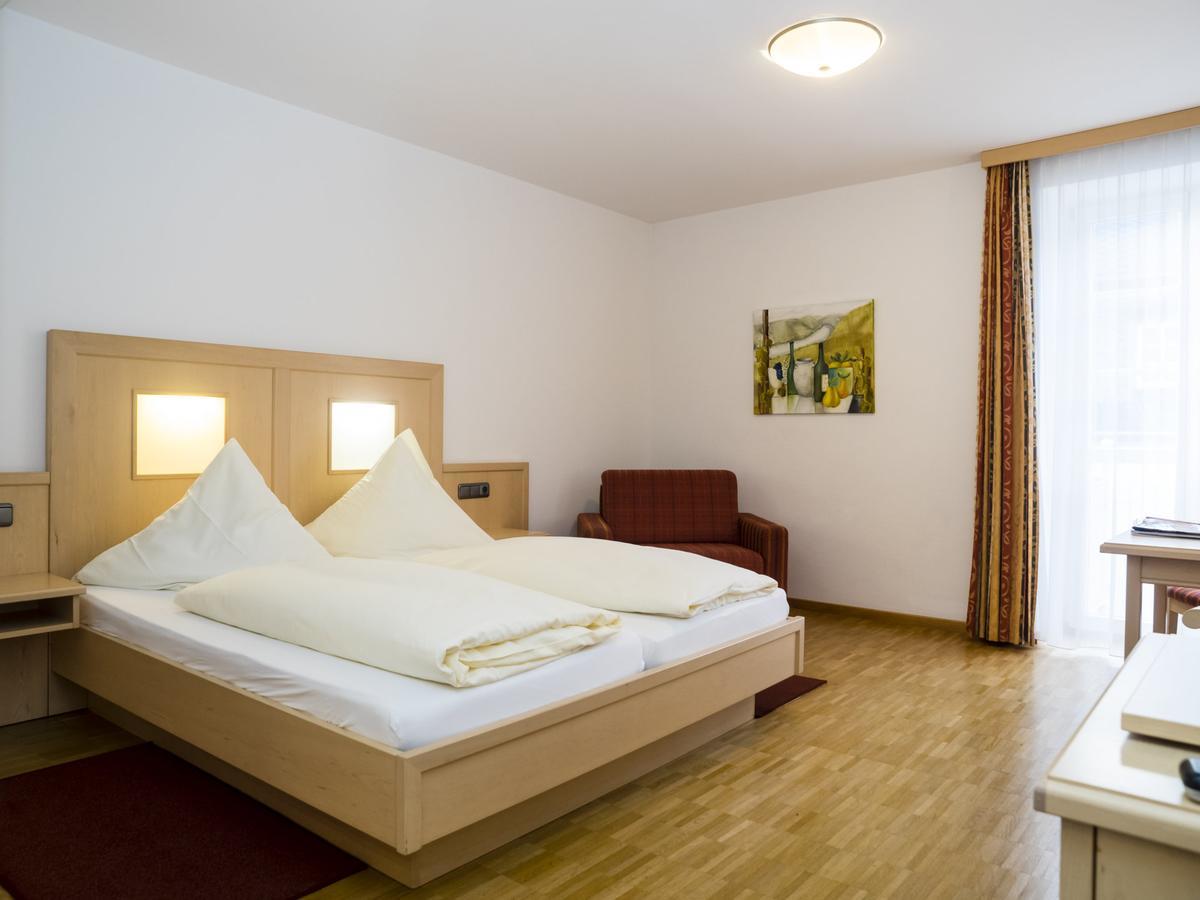 Weingutshotel Piesporter Goldtroepfchen Ngoại thất bức ảnh